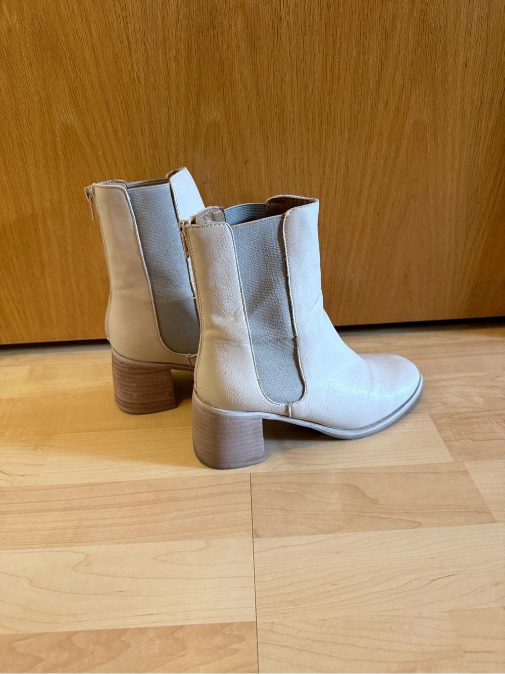 Women's Chelsea Block Heel Boots - Cream